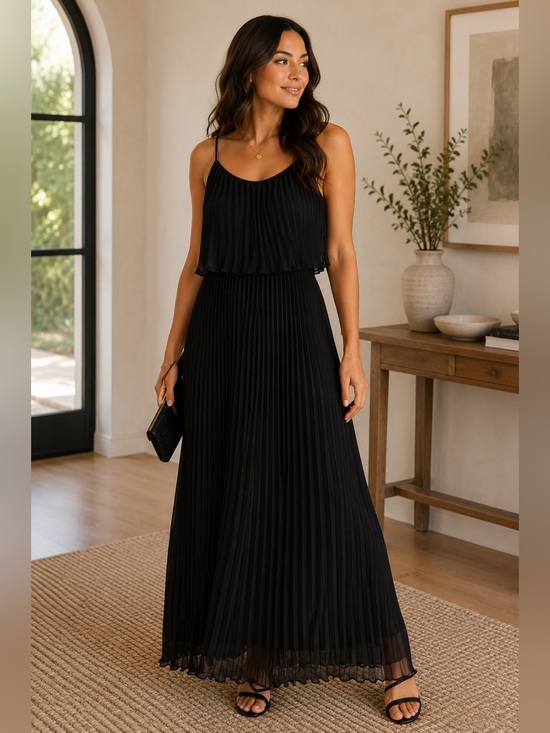 Romeo & Juliet Couture Dresses & Skirts - Romeo & Juliet Couture Black Accordion Pleated Maxi